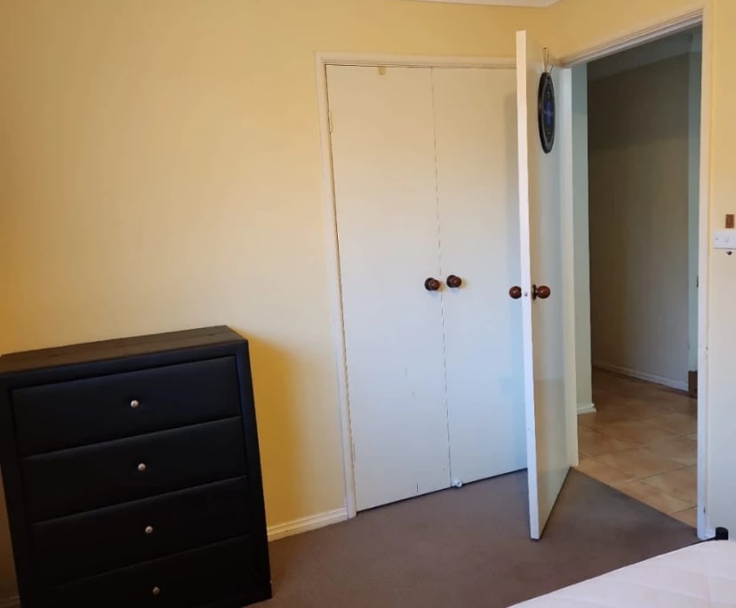 Room in a share house