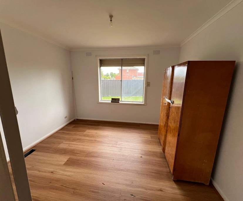 Room in a share house