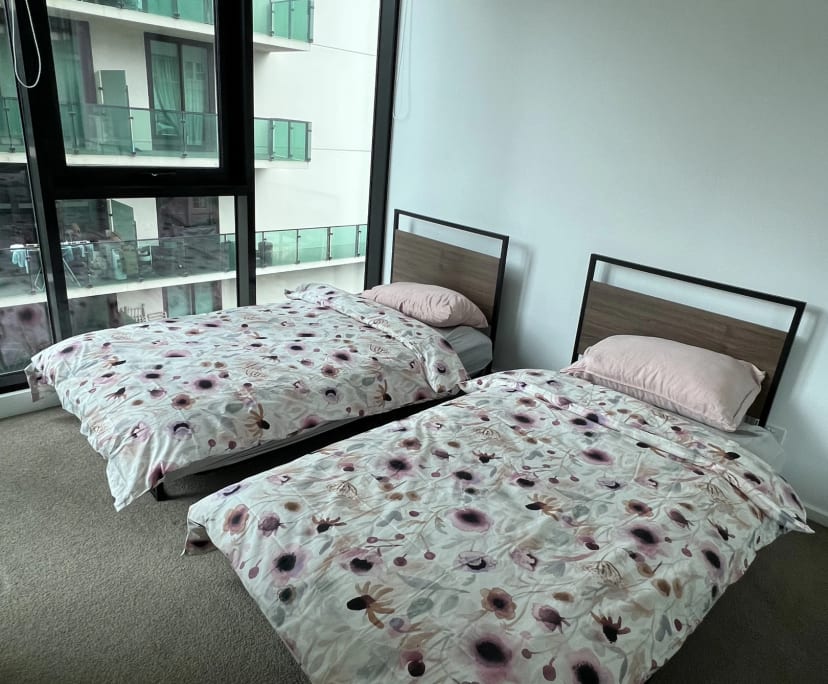 Furnished room in a flatshare