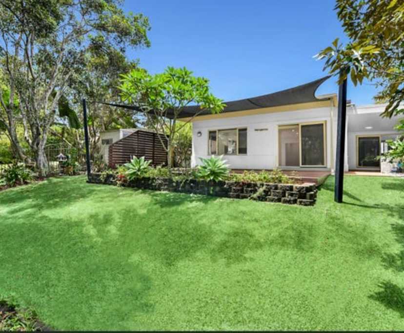$350, Share-house, 3 bathrooms, Arundel QLD 4214