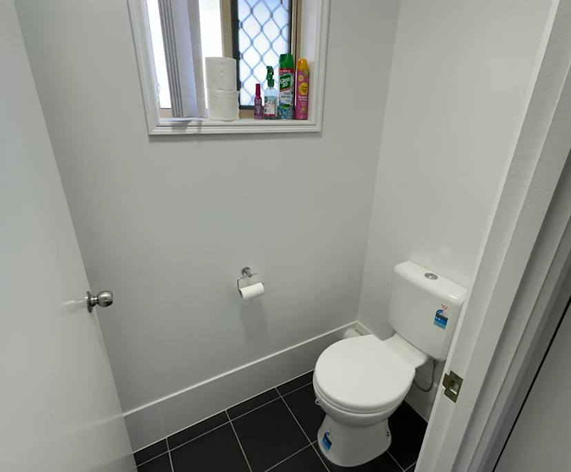 $1,000, Whole-property, 4 bathrooms, Redland Bay QLD 4165