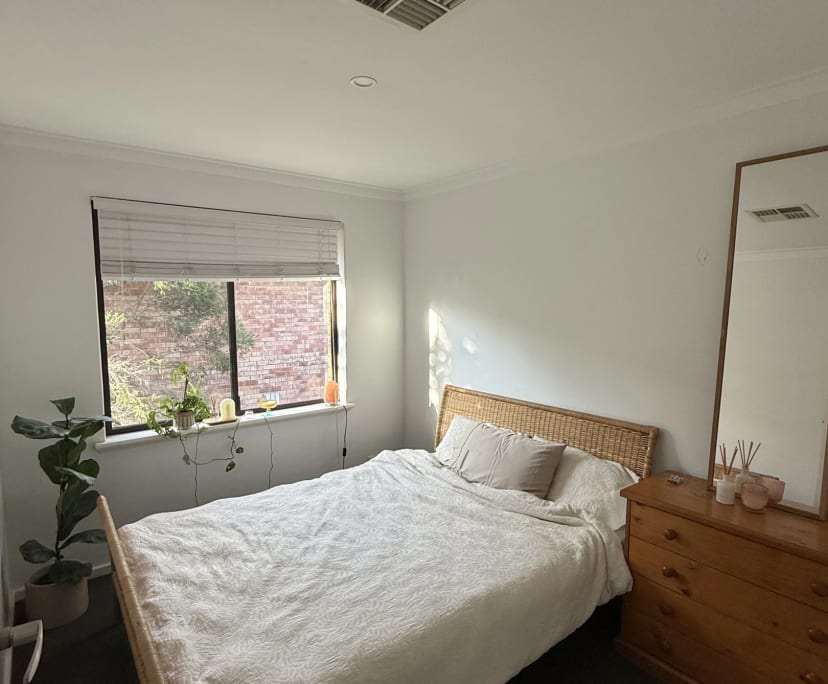 $350, Share-house, 3 bathrooms, Nedlands WA 6009