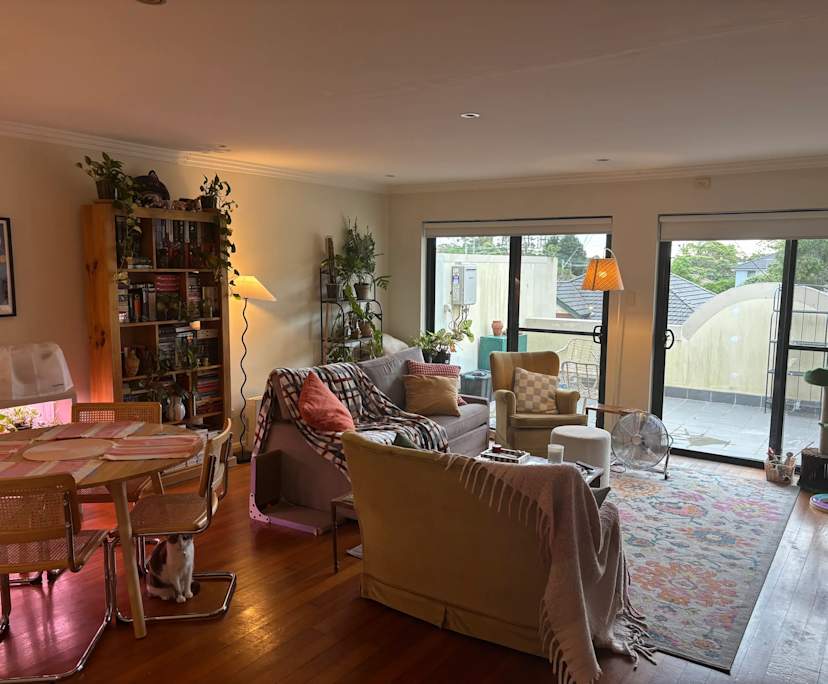 Unfurnished room in a flatshare