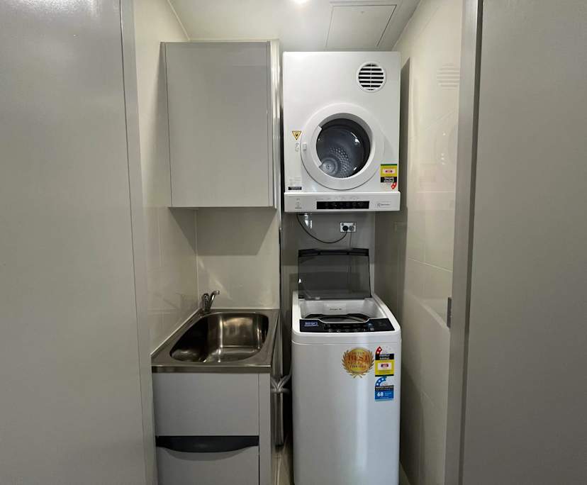 $900, 1-bed, 1 bathroom, Mascot NSW 2020