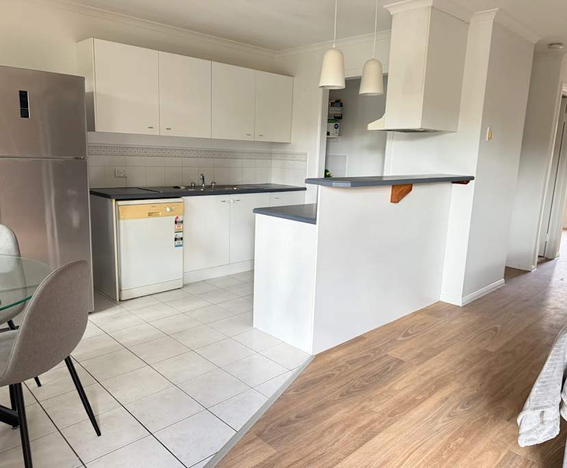 $595, Whole-property, 2 bathrooms, Carina Heights QLD 4152