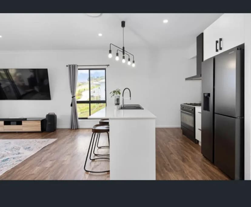 $385, Share-house, 3 bathrooms, Bilambil Heights NSW 2486