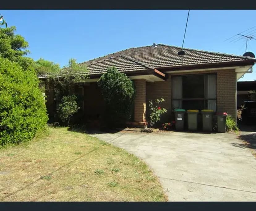Unfurnished room in a share house