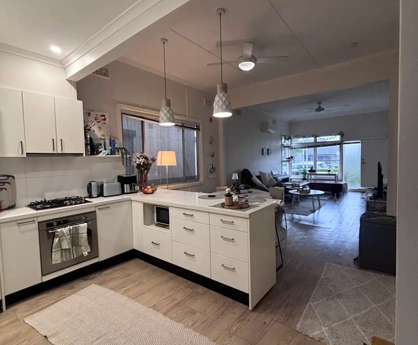 Room in a share house