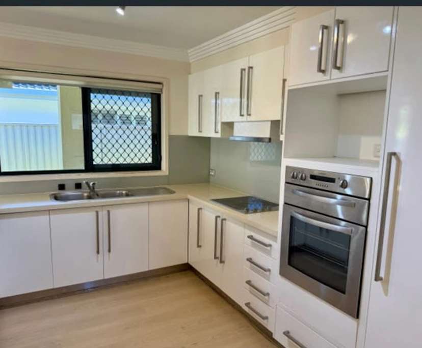 $340, Share-house, 3 bathrooms, Bundall QLD 4217