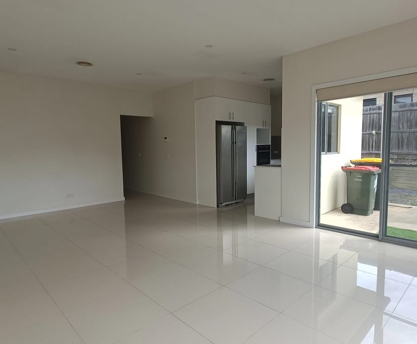 $670, Whole-property, 3 bathrooms, Harrison ACT 2914