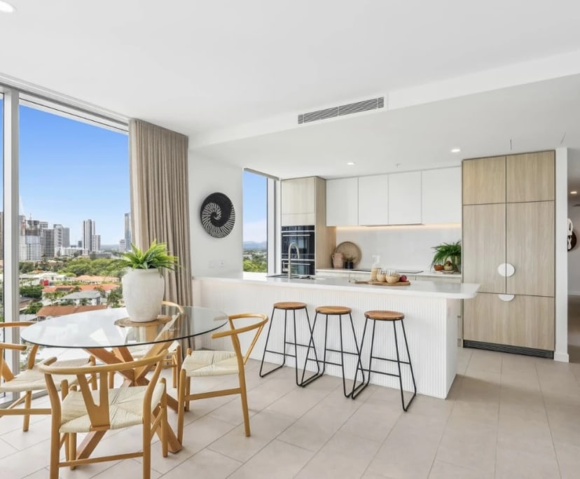 $500, Flatshare, 3 bathrooms, Broadbeach QLD 4218