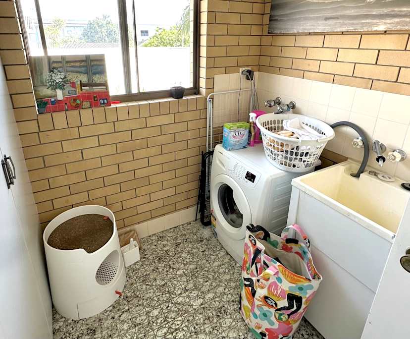 $300, Flatshare, 3 bathrooms, Palm Beach QLD 4221