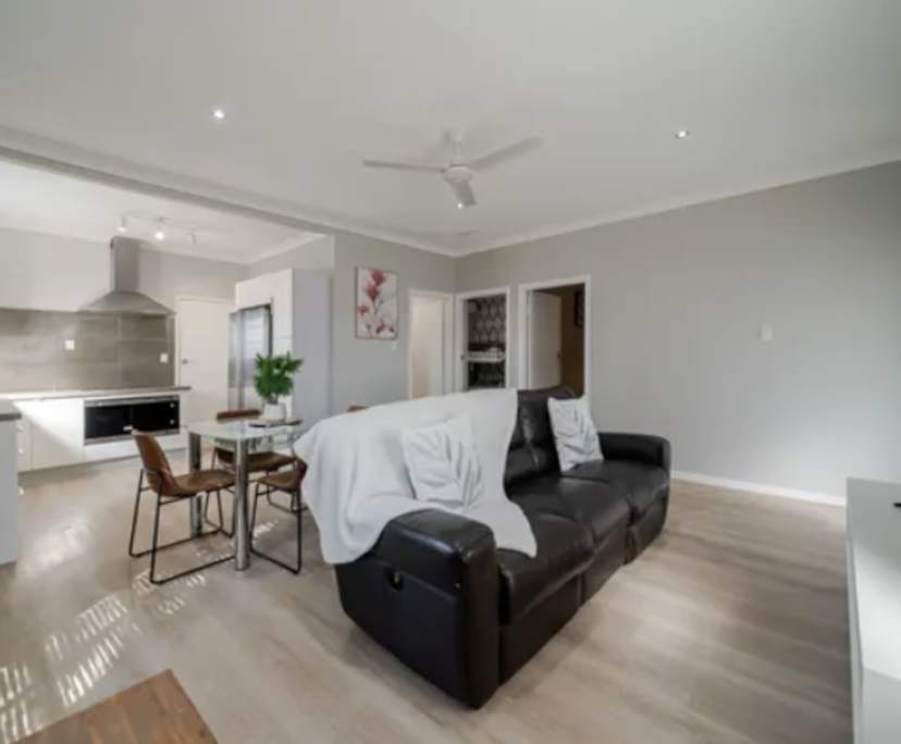 Room in a share house