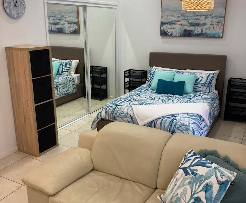 Furnished room studio flat for rent