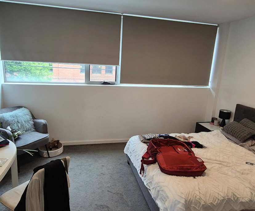 Furnished room in a flatshare