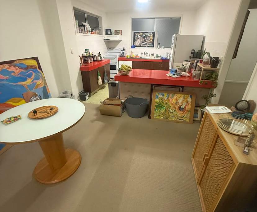 Unfurnished room in a flatshare