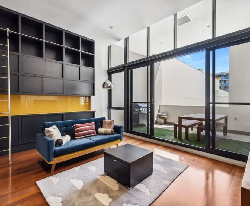 Furnished room with ensuite in a flatshare