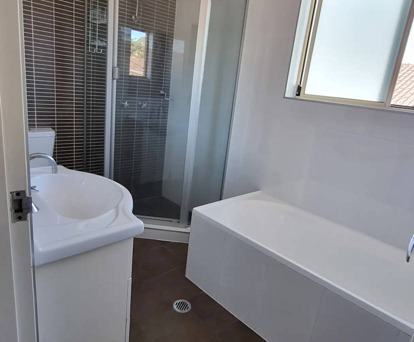 $350, Share-house, 3 bathrooms, Earlwood NSW 2206