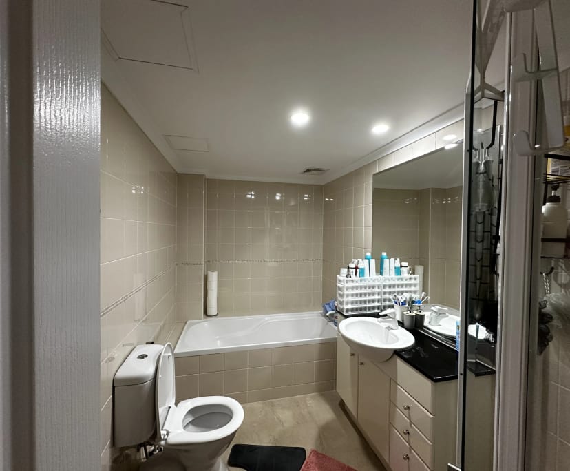Furnished room in a flatshare