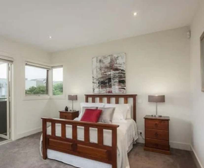 Room in a share house