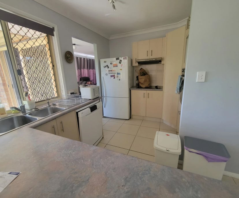 $300, Share-house, 4 bathrooms, Pacific Pines QLD 4211