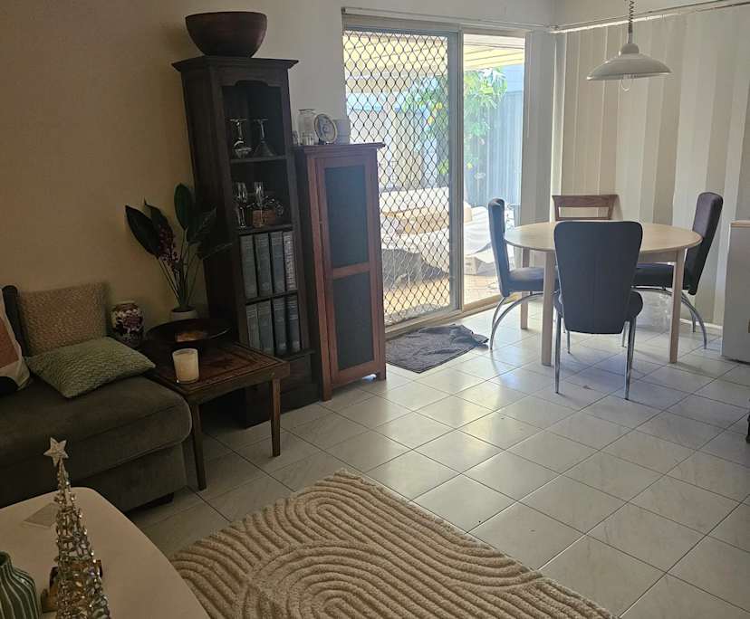 $300, Share-house, 4 bathrooms, Brentwood WA 6153