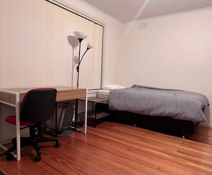 Room in a share house