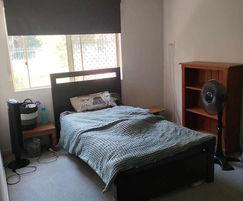 Furnished room with ensuite in a flatshare