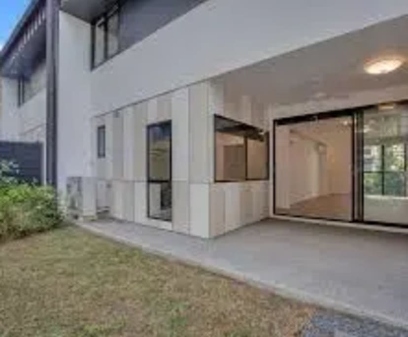 Unfurnished room with own bathroom