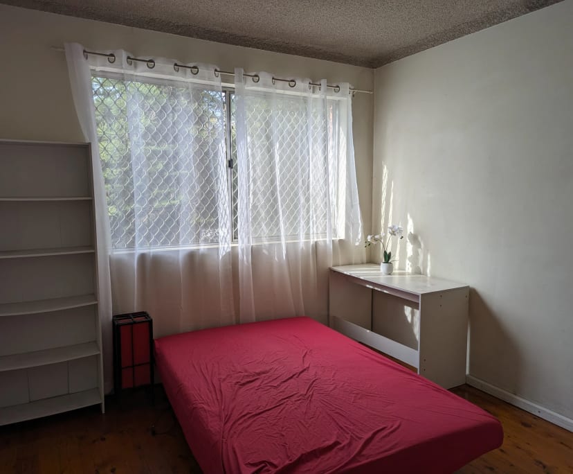 Furnished room in a flatshare