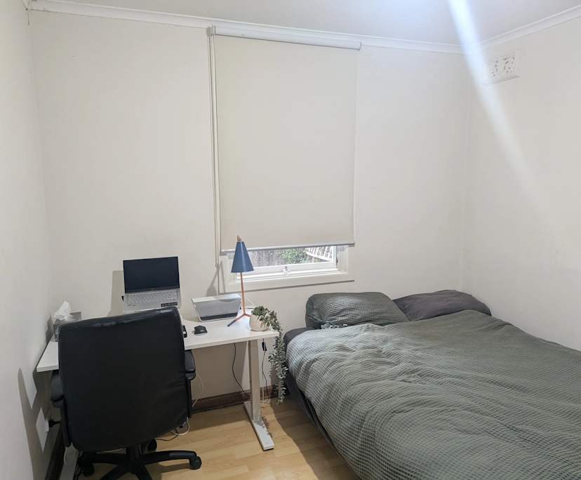 Room in a share house