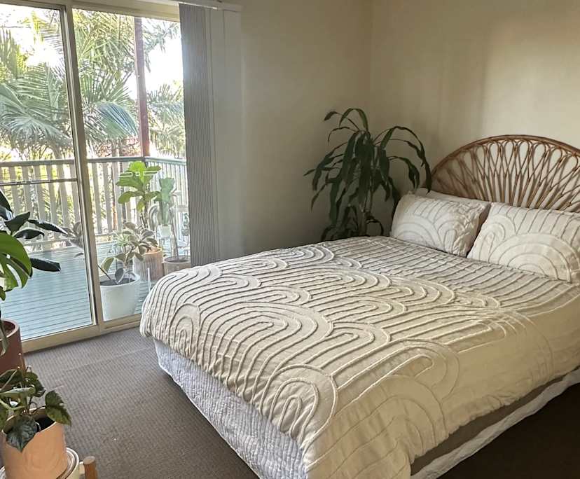 Unfurnished room in a flatshare