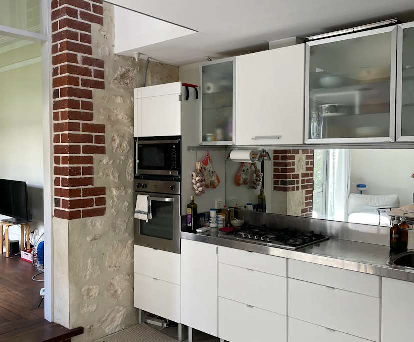 Furnished room with own bathroom