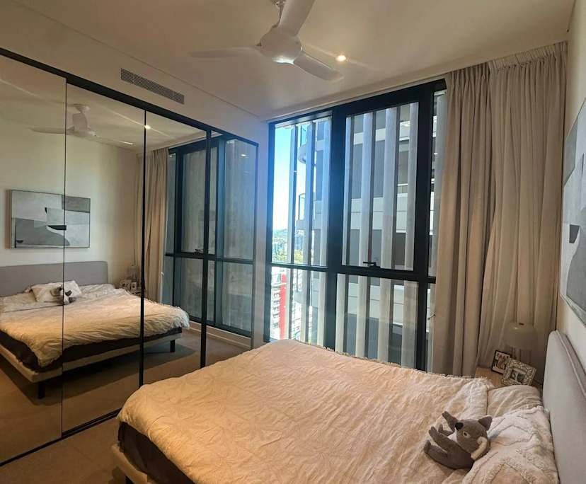 Furnished room with ensuite in a flatshare