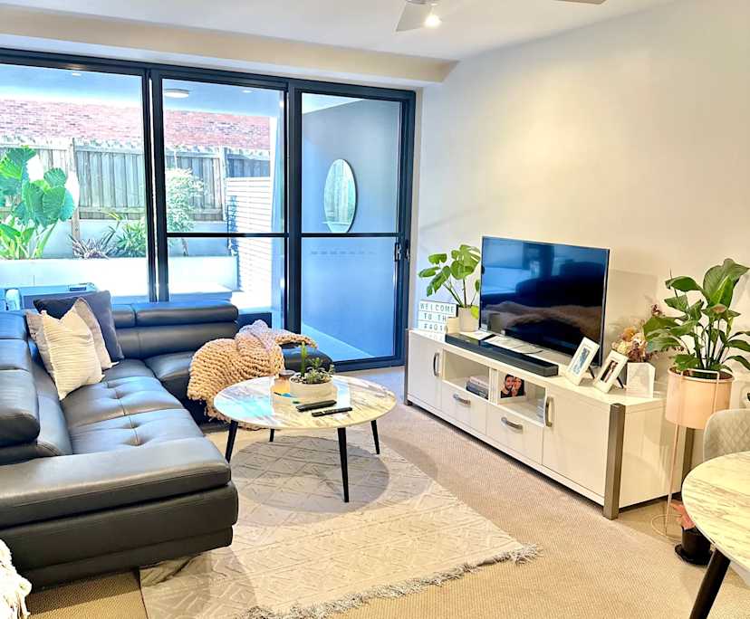 Whole property with 2 rooms for rent