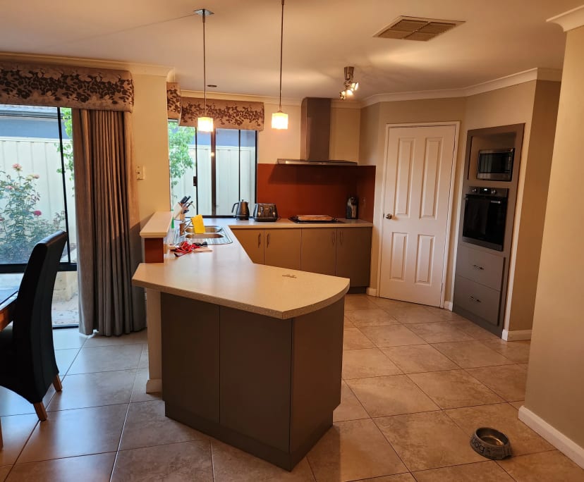 Room for Rent in Ashby, Perth 260, Furnished, Sha...