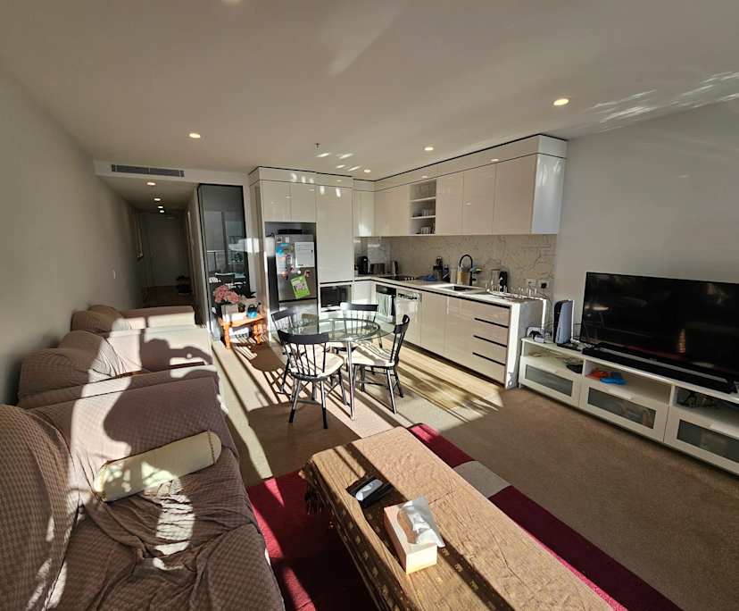 Unfurnished room in a flatshare