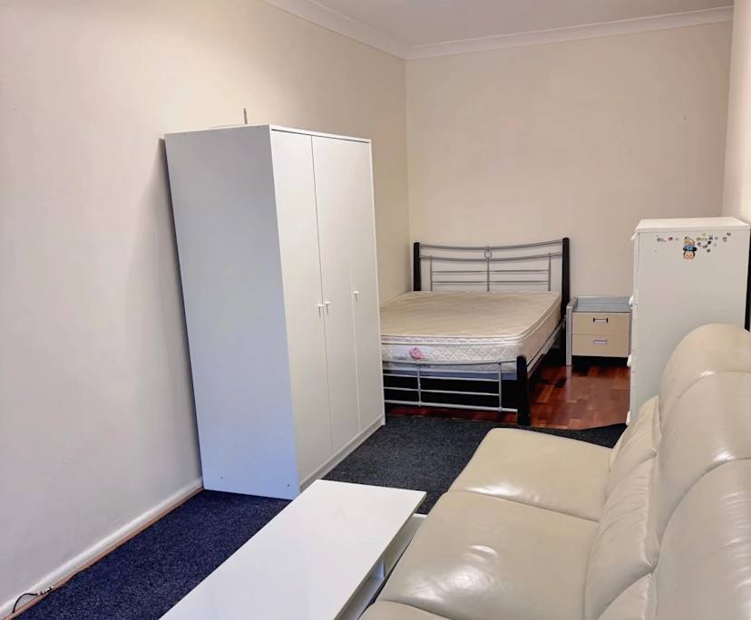 Furnished room in a share house