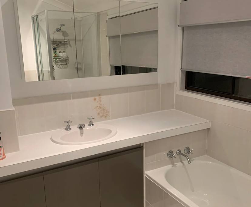 $360, Share-house, 3 bathrooms, Burleigh Waters QLD 4220