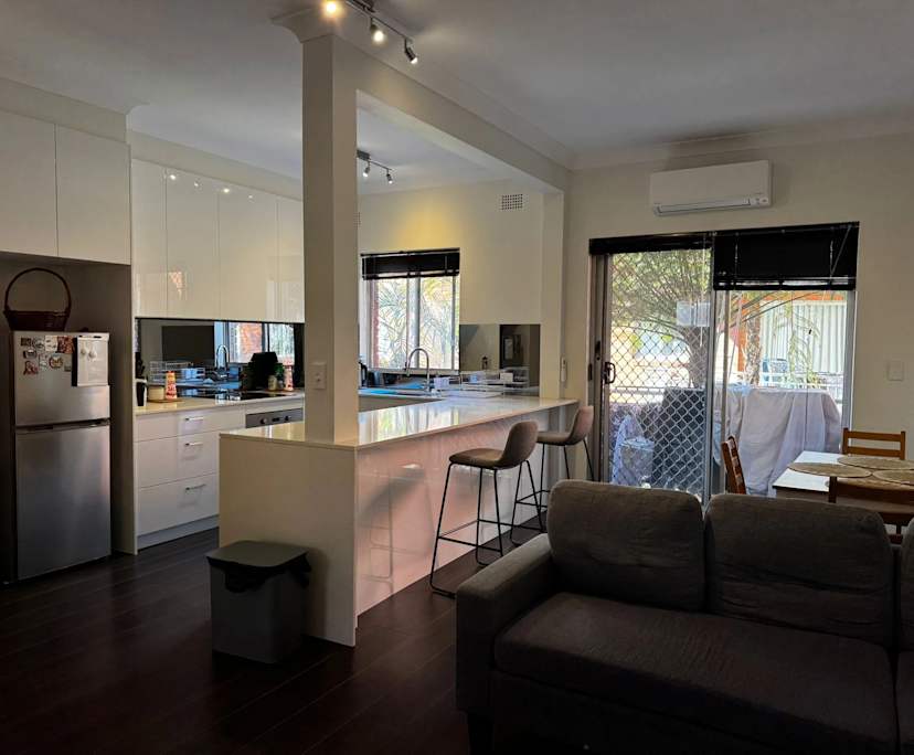 Whole property with 2 rooms for rent