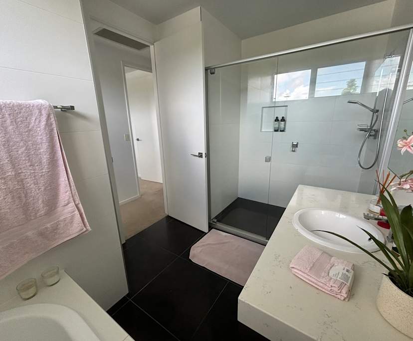 $300, Share-house, 5 bathrooms, Noosa Heads QLD 4567