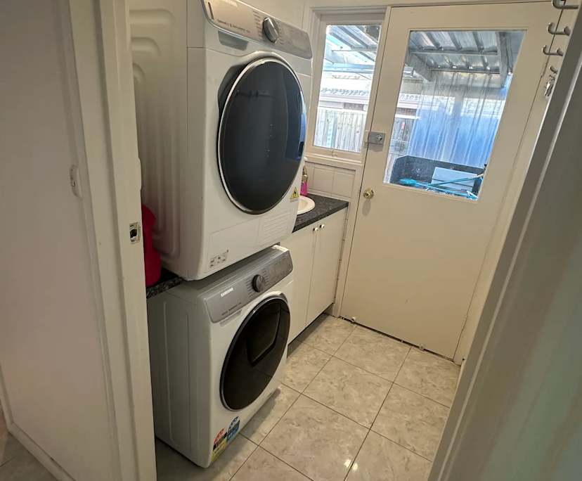 $220, Share-house, 4 bathrooms, Kings Park VIC 3021