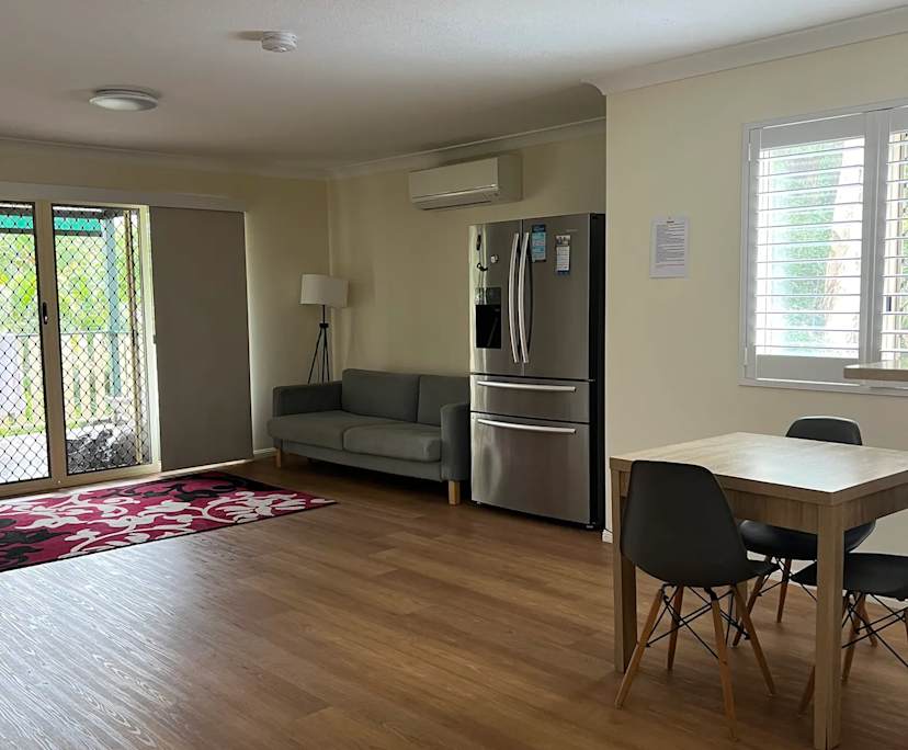$250, Share-house, 3 bathrooms, Mount Gravatt East QLD 4122