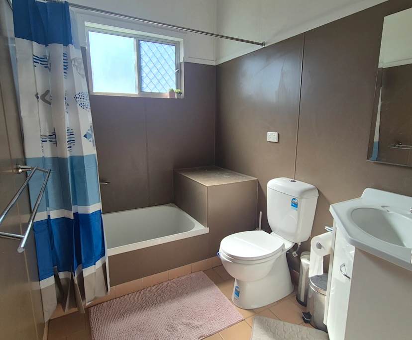 $345, Share-house, 3 bathrooms, South Toowoomba QLD 4350