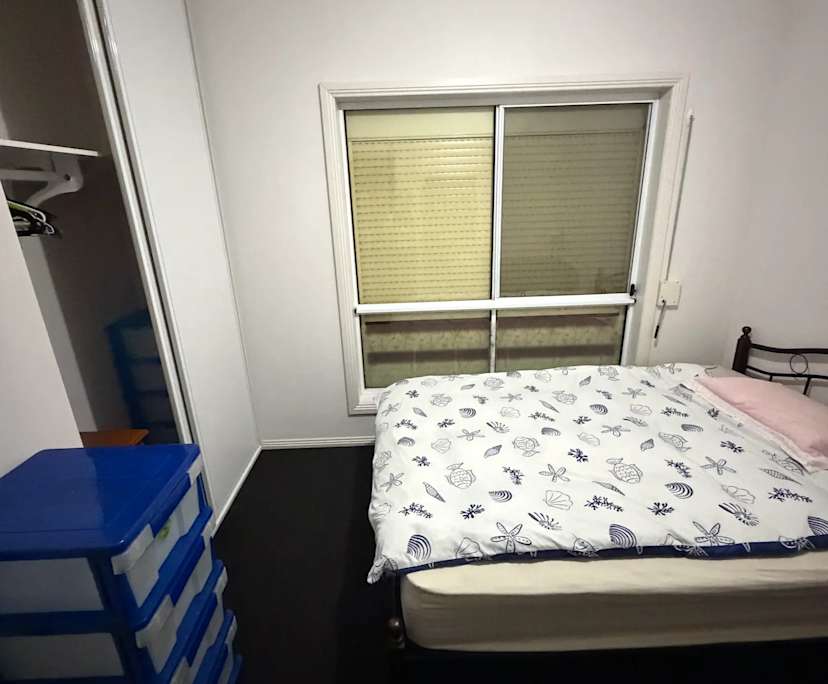 Room in a share house