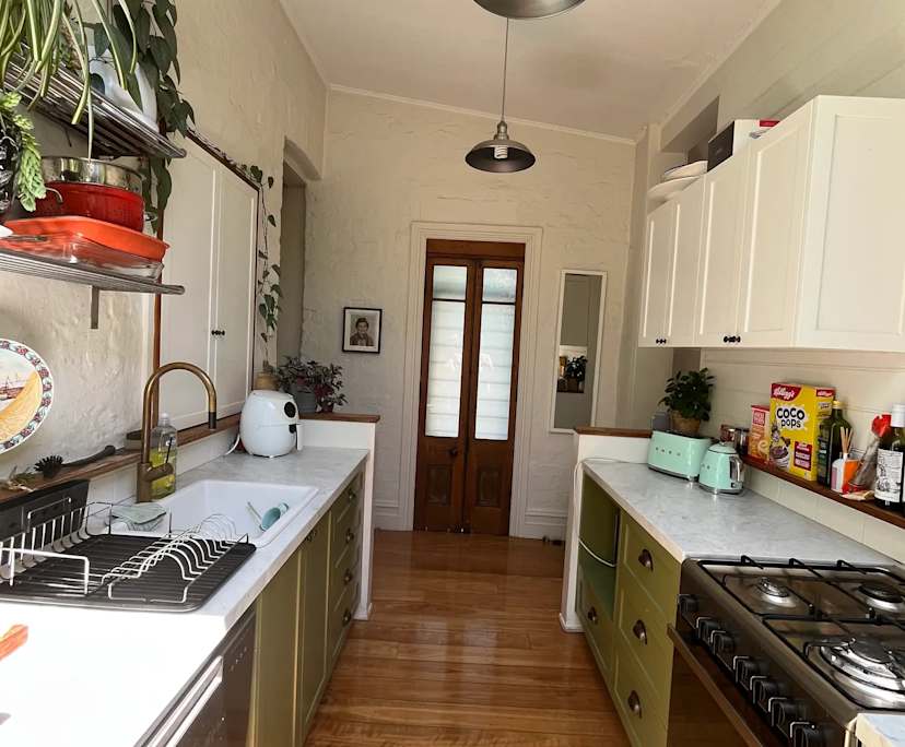 $360, Homestay, 3 bathrooms, Leichhardt NSW 2040
