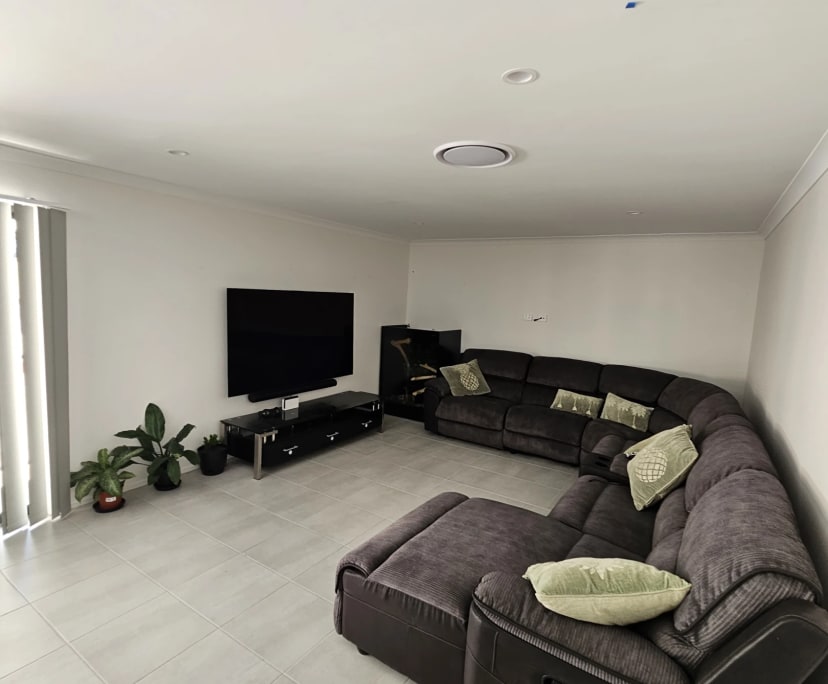 Room in a share house