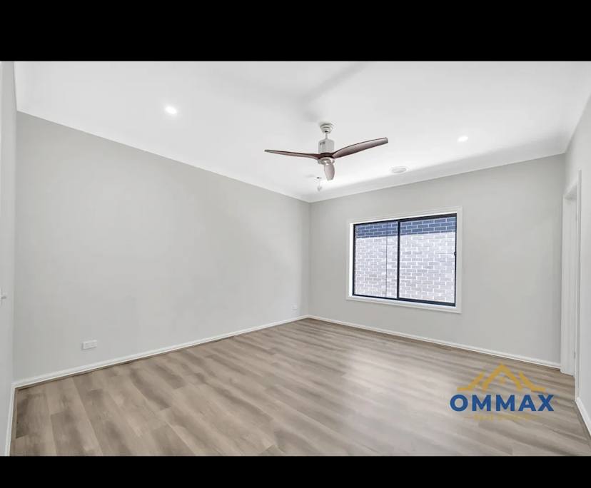 Room in a share house