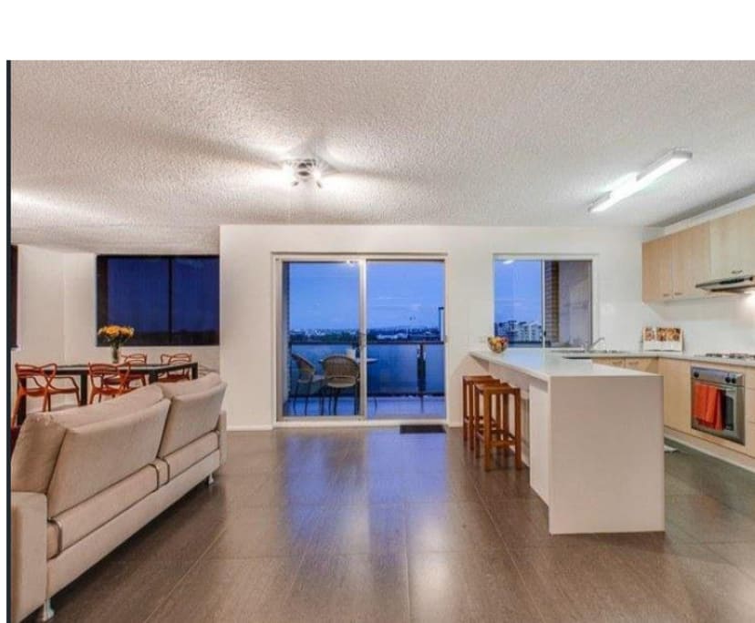 Room for Rent in Hamilton, Brisbane 280, Unfurnis...