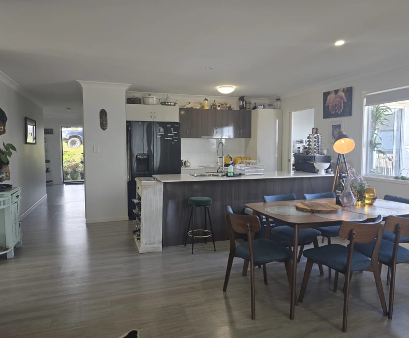 $380, Share-house, 4 bathrooms, Cranley QLD 4350